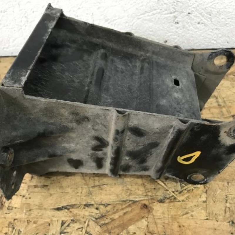 Cap lonjeron dreapta fata / Mercedes-Benz A Class W169 2010 / Caroserie, oglinzi si faruri
