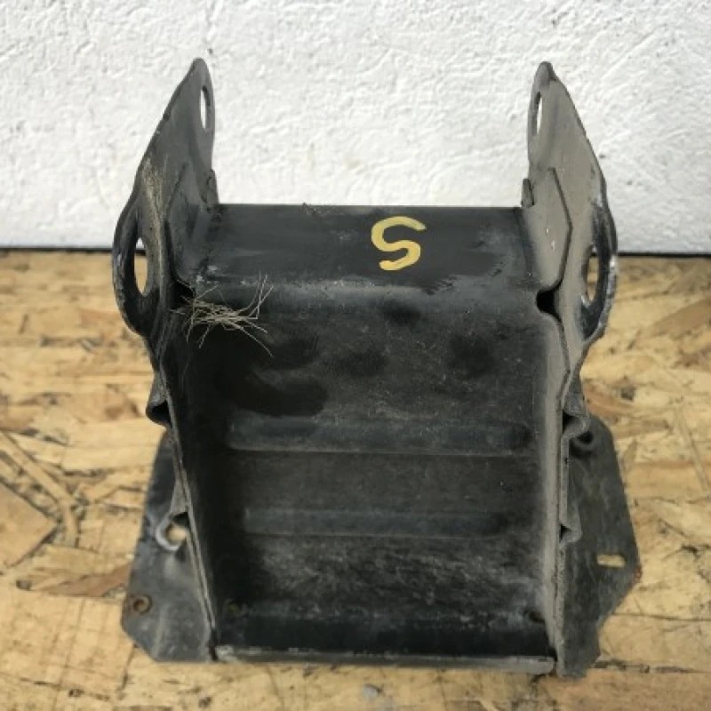 Cap lonjeron stanga fata / Mercedes-Benz A Class W169 2010 / Caroserie, oglinzi si faruri