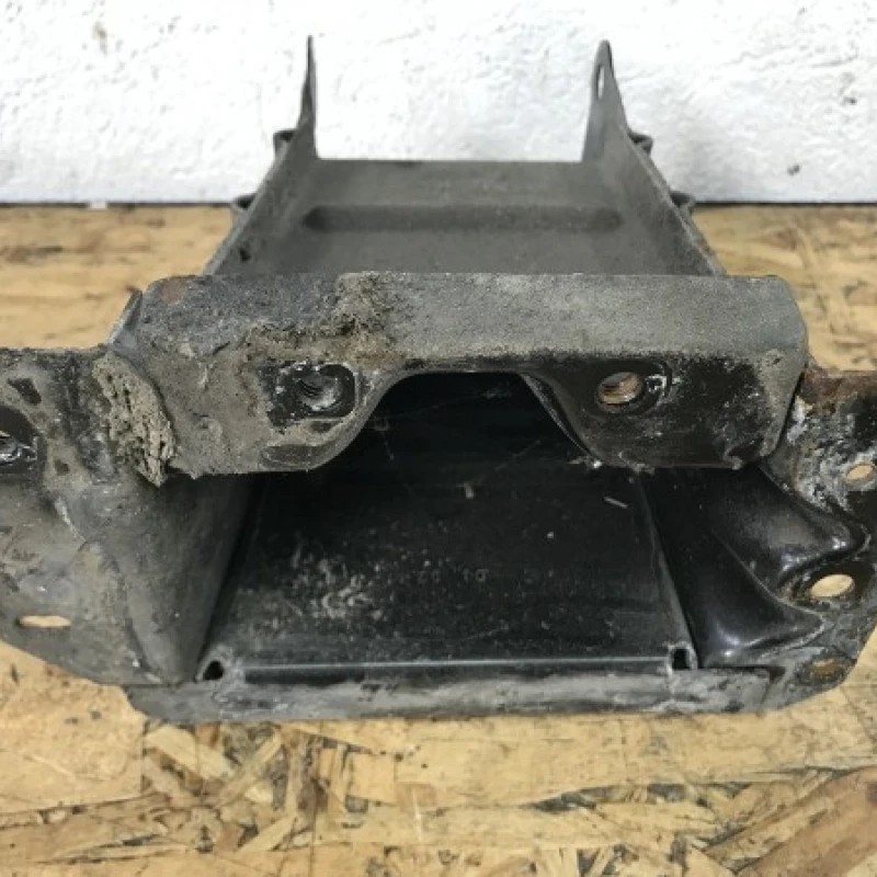 Cap lonjeron stanga fata / Mercedes-Benz A Class W169 2010 / Caroserie, oglinzi si faruri