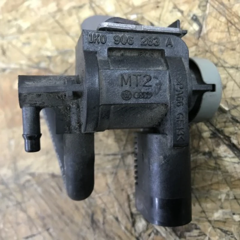 Supapa vacum / Volkswagen Touran 1T 2008 / Motor, racire si evacuare