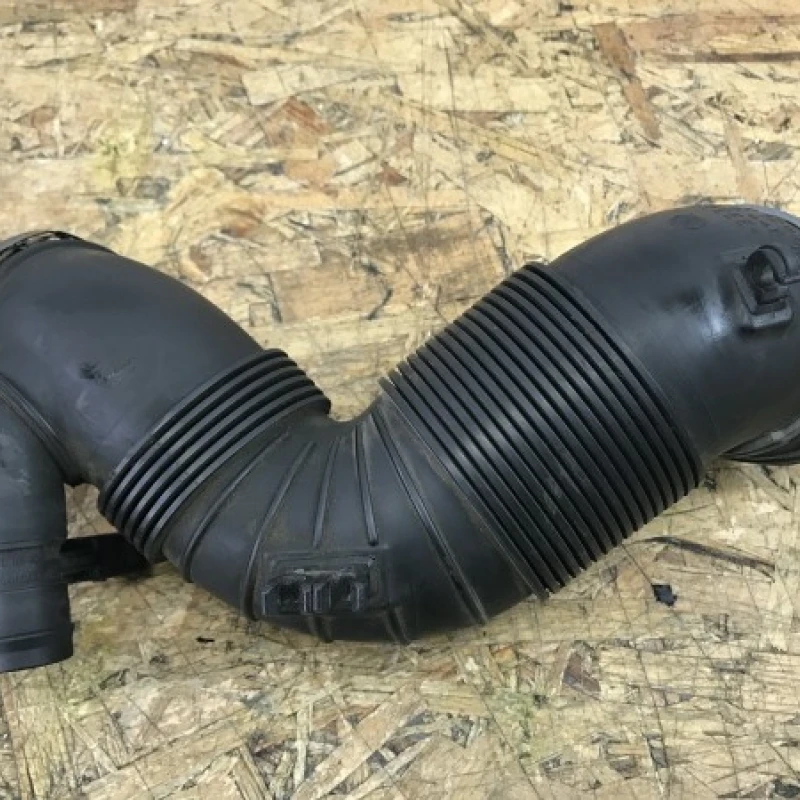 Furtun admisie aer Volkswagen 