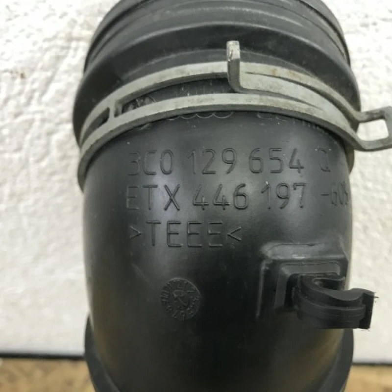 Furtun admisie aer / Volkswagen Touran 1T 2008 / Motor, racire si evacuare