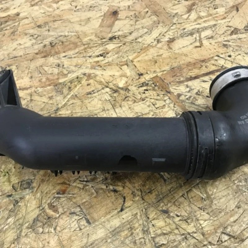 Tub intercooler / Volkswagen Touran 1T 2008 / Motor, racire si evacuare