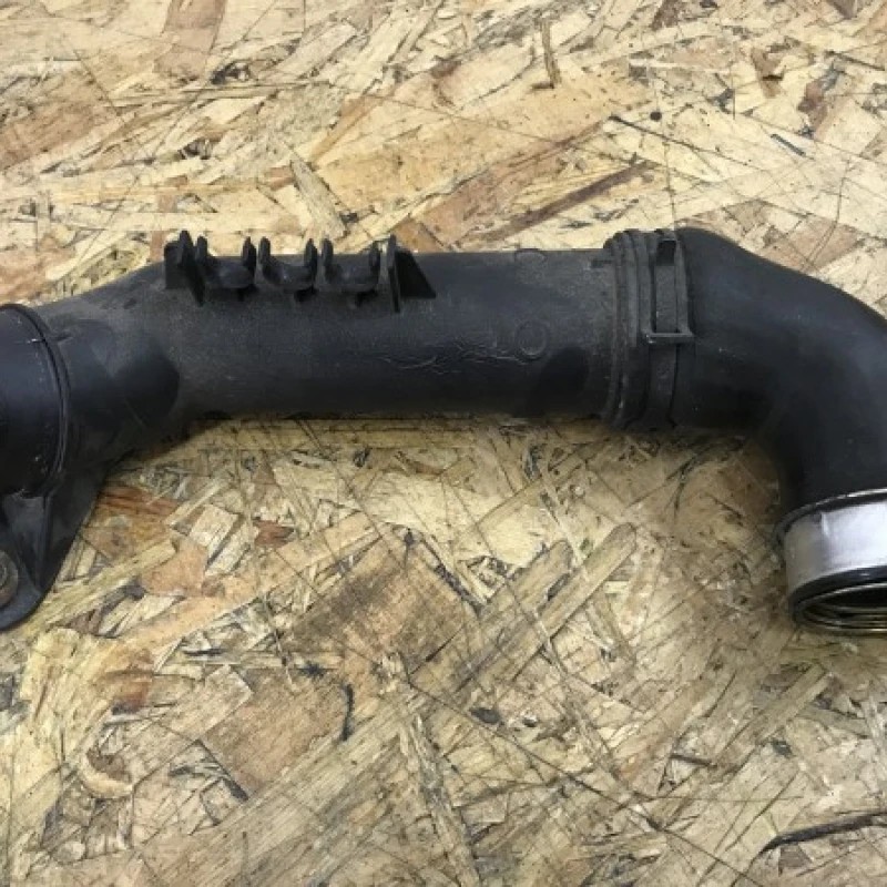 Tub intercooler / Volkswagen Touran 1T 2008 / Motor, racire si evacuare