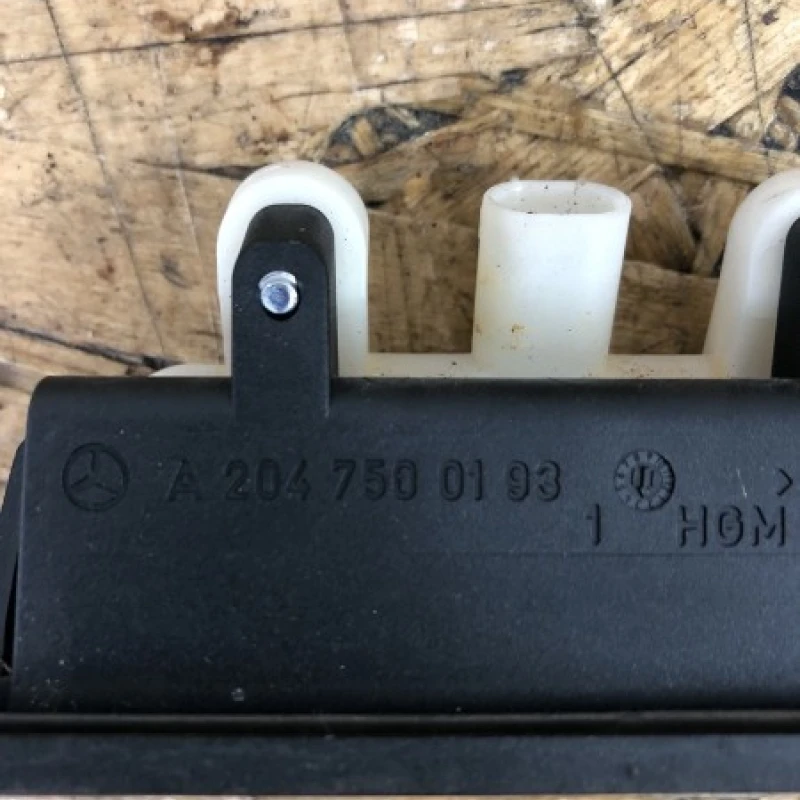 Buton deschidere haion / Mercedes-Benz GLK Class X204 2011 / Audio si electronice