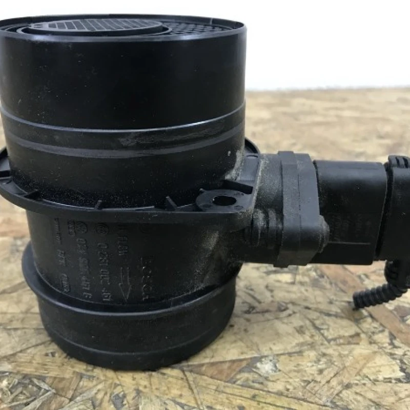 Debitmetru aer / Volkswagen Touran 1T 2008 / Audio si electronice