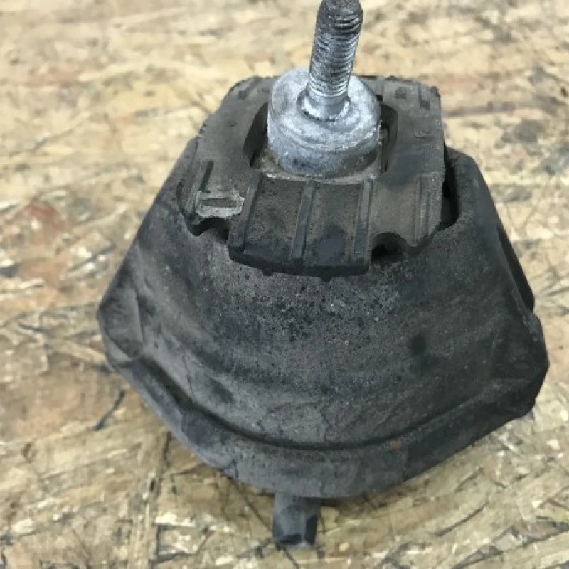 Tampon motor / BMW Seria 5 E60 2008 / Motor, racire si evacuare