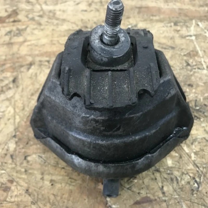 Tampon motor / BMW Seria 5 E60 2008 / Motor, racire si evacuare