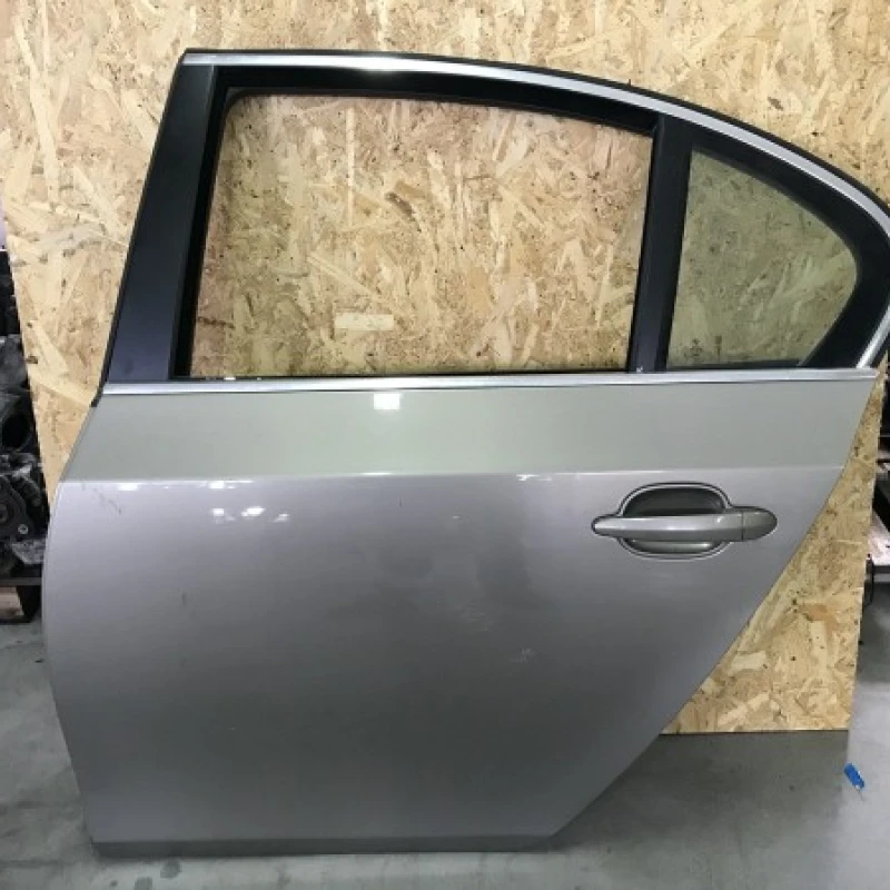 Usa stanga spate BMW 