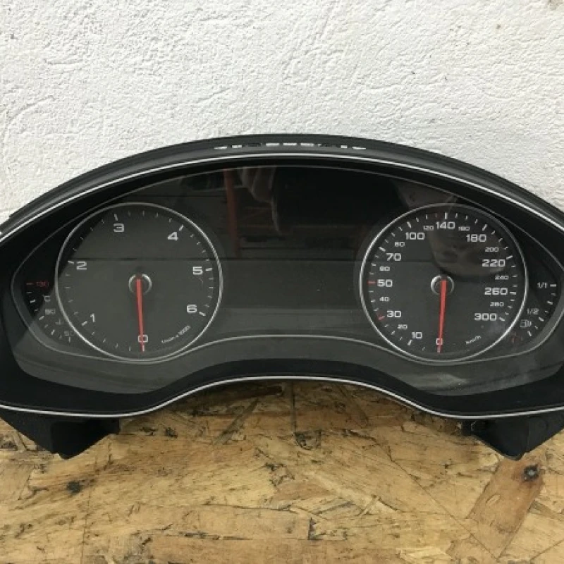 Ceas bord Audi 