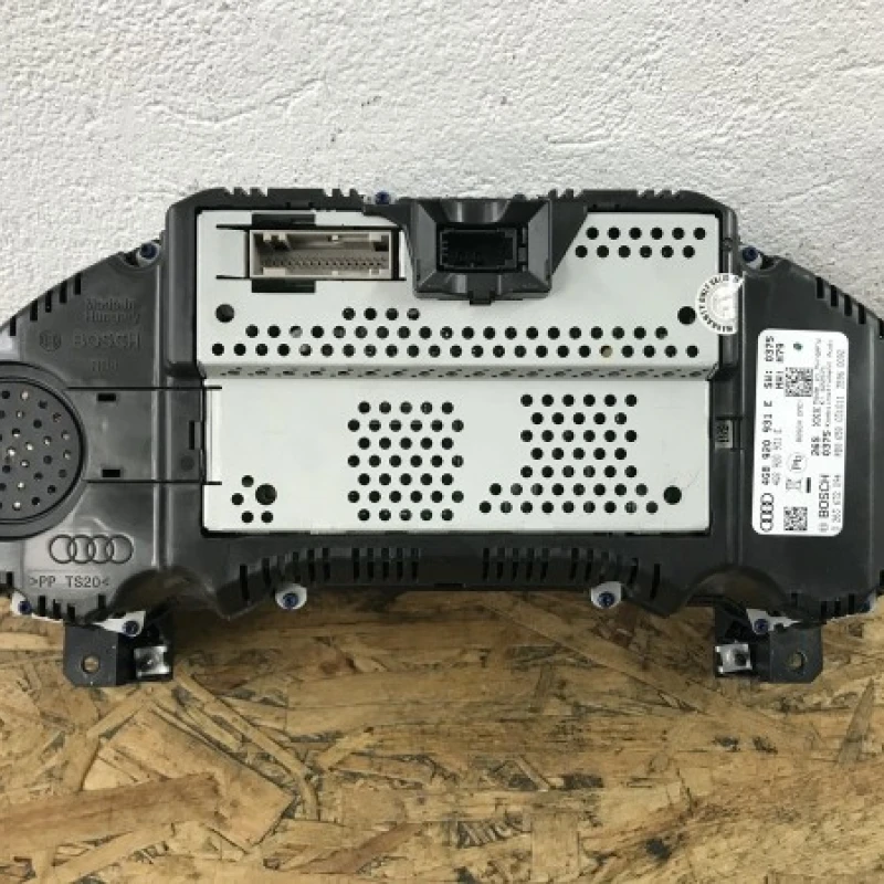 Ceas bord / Audi A6 C7 2016 / Audio si electronice