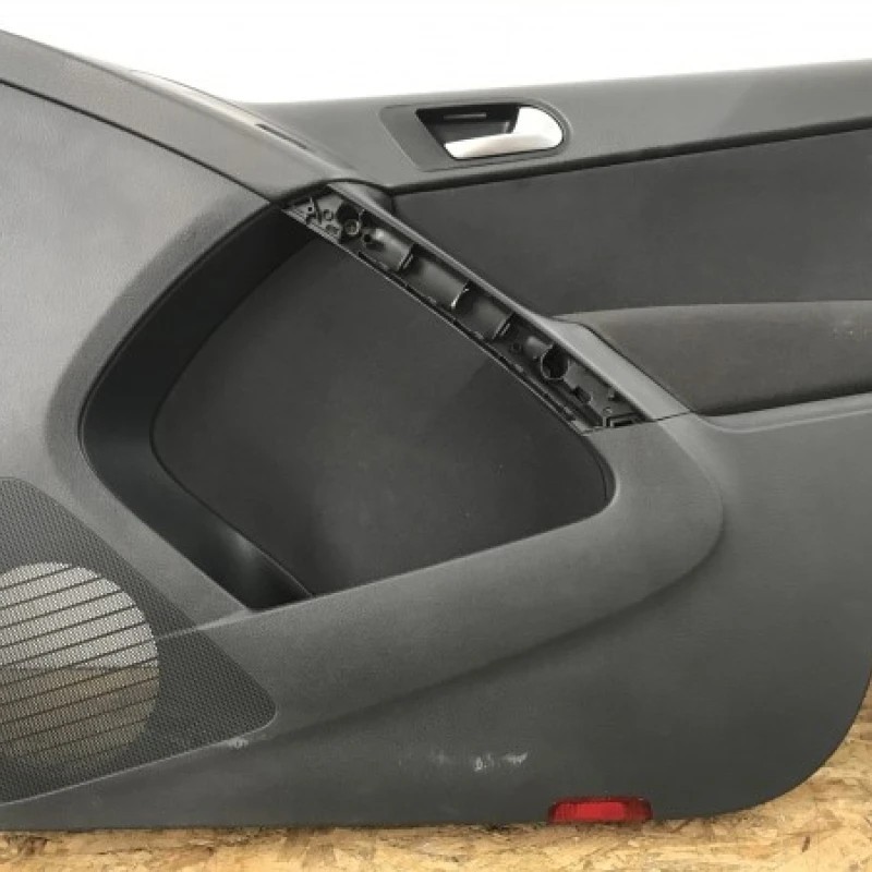 Tapiterie usa dreapta fata / Volkswagen Tiguan 5N 2011 / Interior