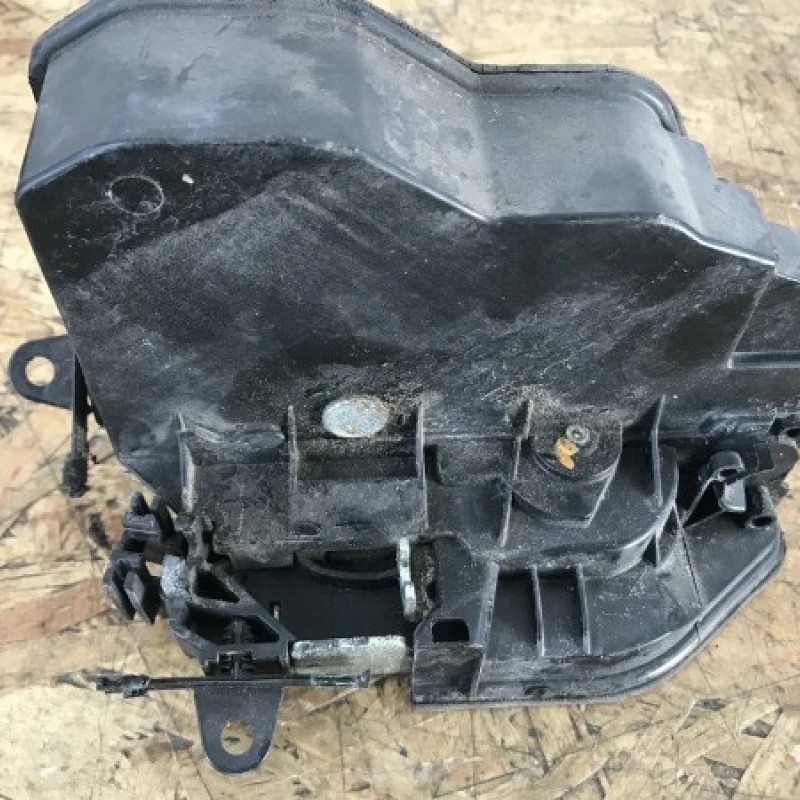Broasca usa stanga spate / BMW Seria 5 E60 2008 / Caroserie, oglinzi si faruri