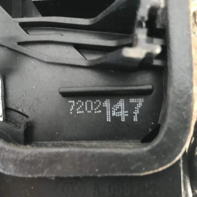 Broasca usa stanga spate / BMW Seria 5 E60 2008 / Caroserie, oglinzi si faruri