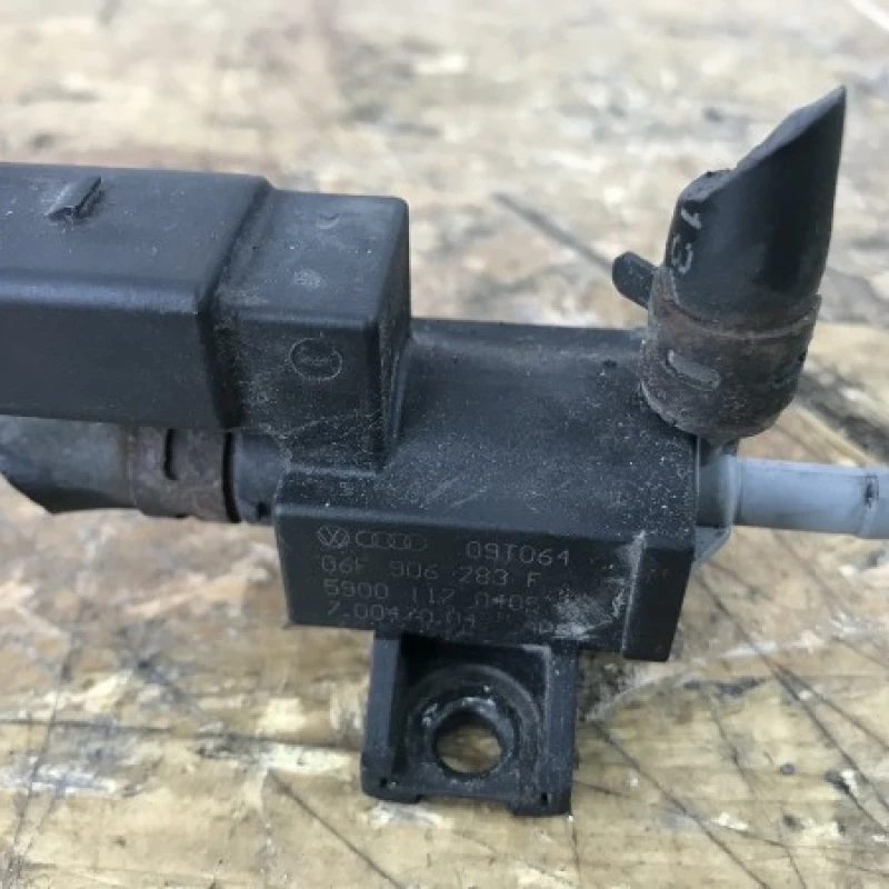 Supapa reglare presiune compresor / Volkswagen Tiguan 5N 2011 / Motor, racire si evacuare