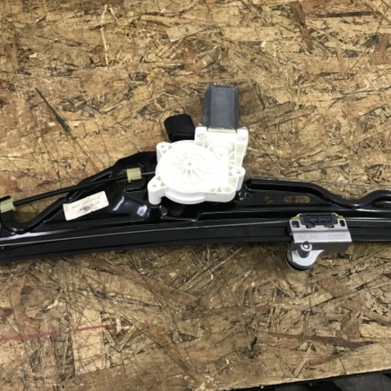 Macara geam dreapta sate / BMW Seria 5 E60 2009 / Caroserie, oglinzi si faruri