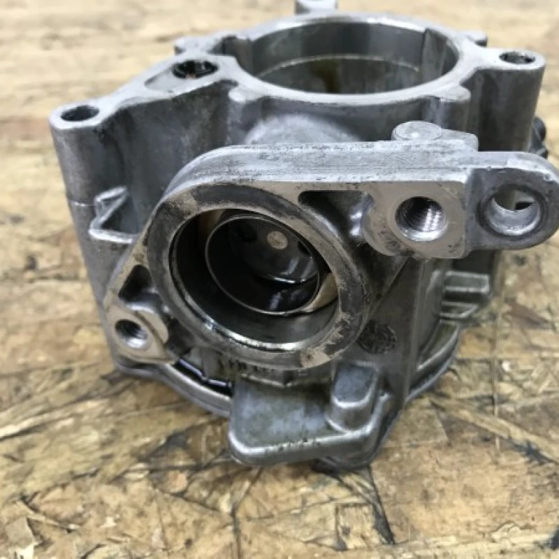 Pompa vacum / Volkswagen Passat B6 2008 / Motor, racire si evacuare