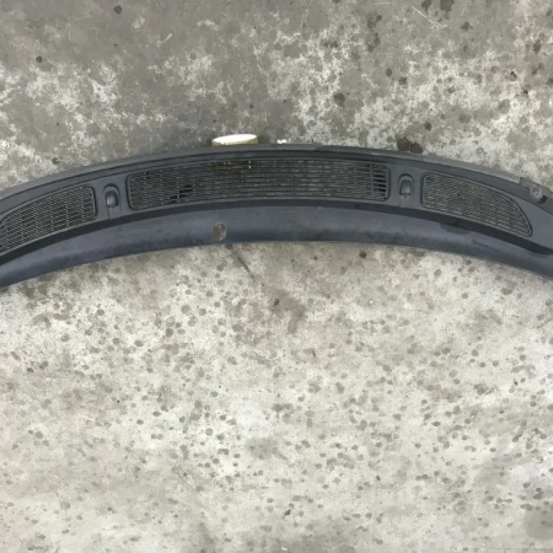 Grila stergatoare fata Skoda 