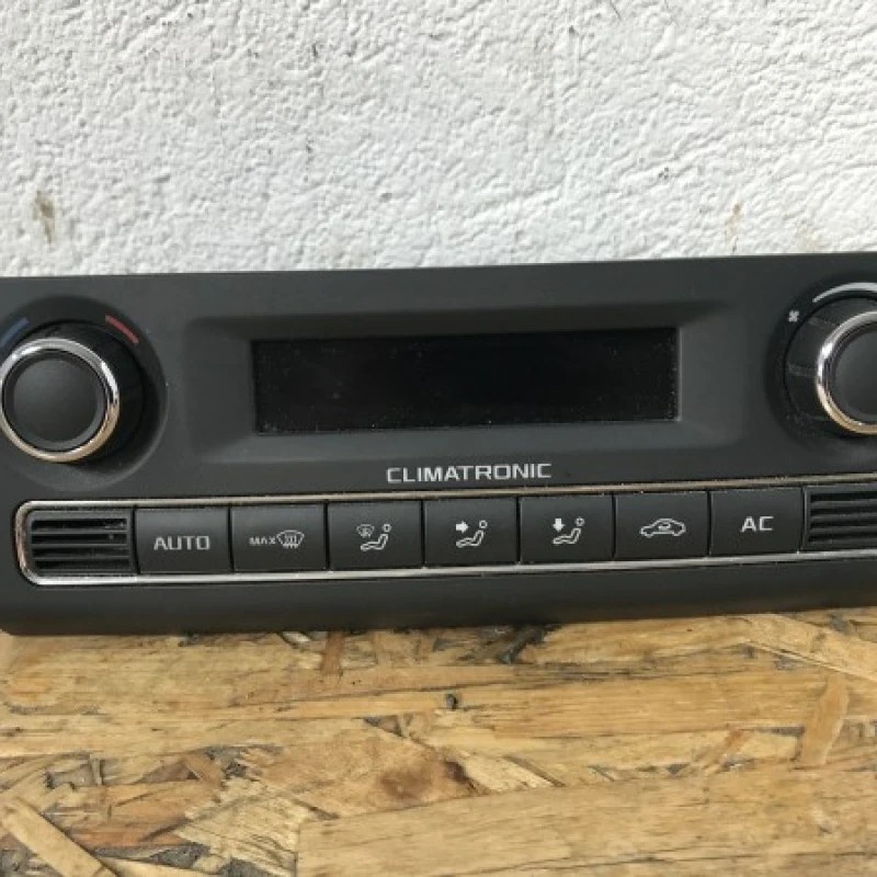 Display climatizare Skoda Fabia MK2 5J 2011