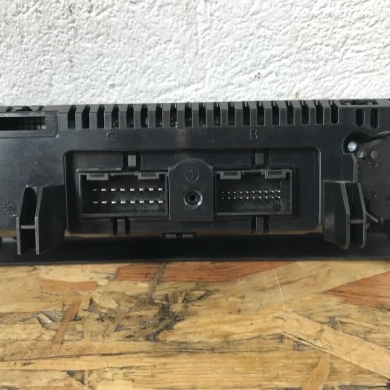 Display climatizare / Skoda Fabia MK2 5J 2011 / Audio si electronice