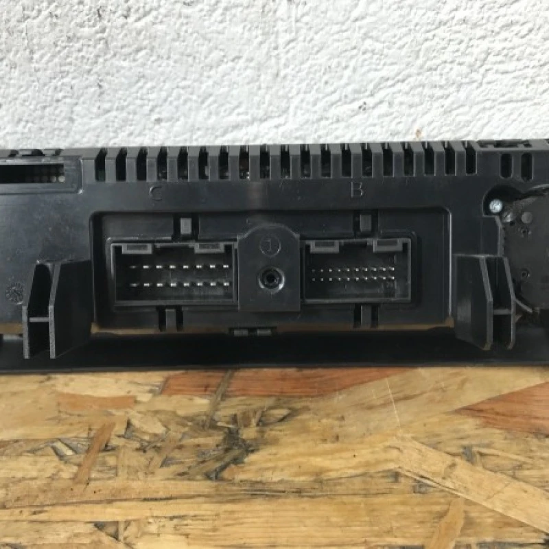 Display climatizare / Skoda Fabia MK2 5J 2011 / Audio si electronice