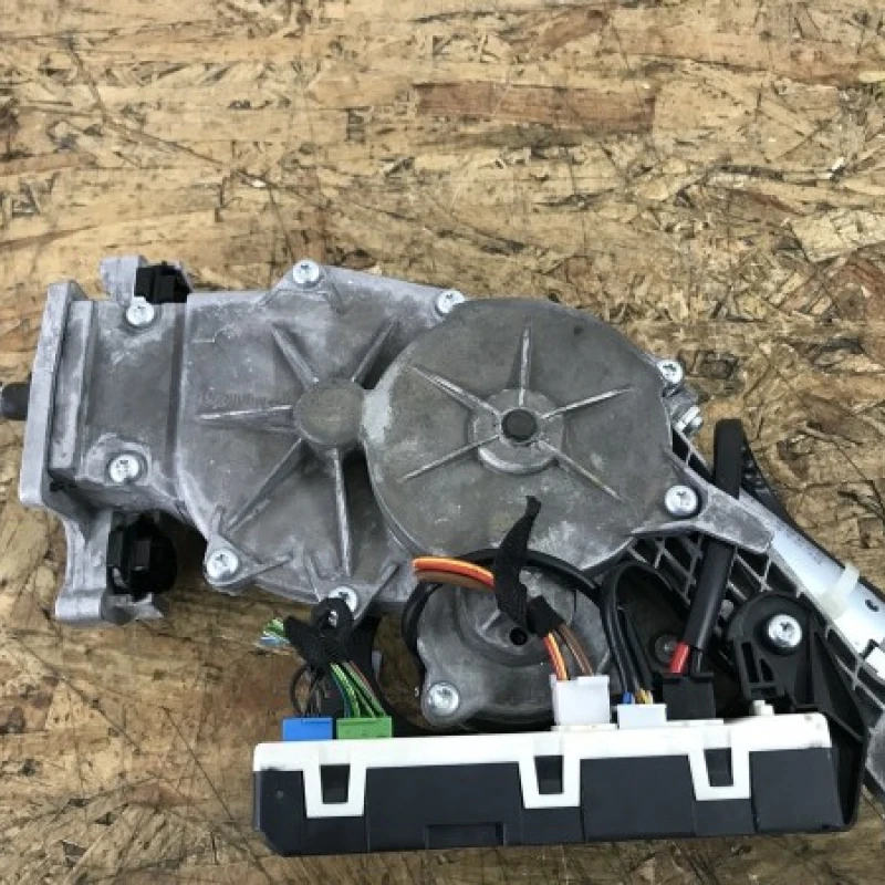 Broasca Motoras haion / Mercedes-Benz GLK Class X204 2011 / Audio si electronice