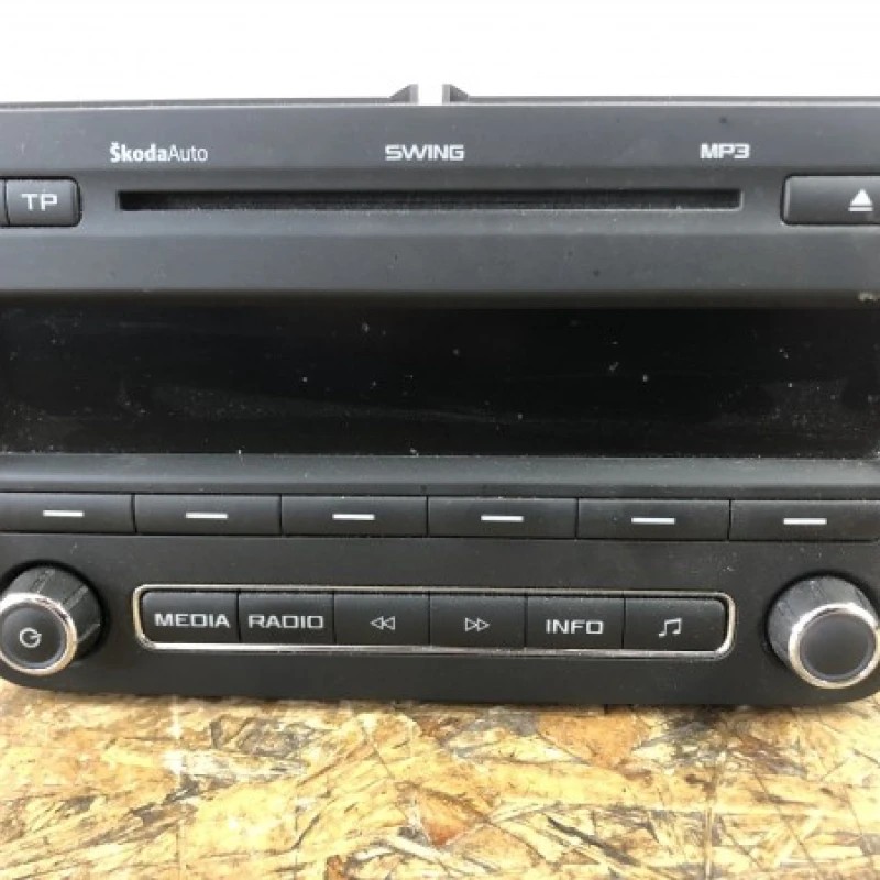 Radio CD cu MP3 / Skoda Fabia MK2 5J 2011 / Audio si electronice