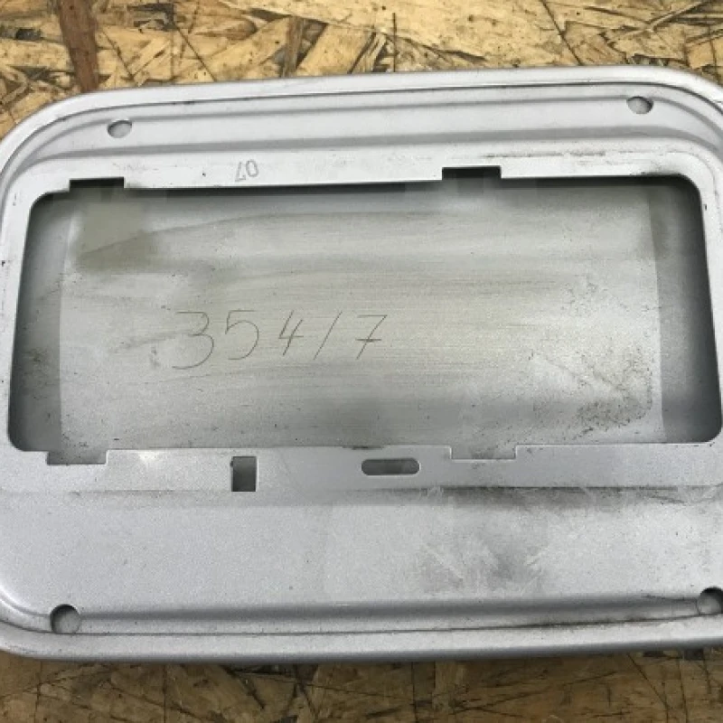 Capac rezervor / BMW Seria 5 E60 2009 / Caroserie, oglinzi si faruri