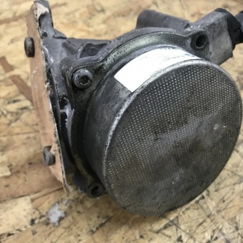 Pompa vacum / Volkswagen Passat B6 2008 / Motor, racire si evacuare