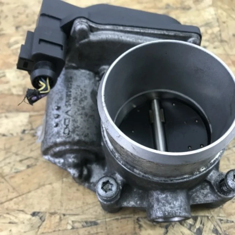 Clapeta acceleratie / Volkswagen Passat B6 2008 / Motor, racire si evacuare