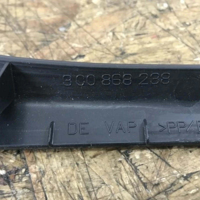 Ornament interior dreapta / Volkswagen Passat B6 2008 / Interior