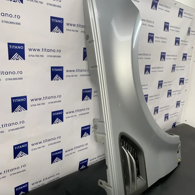 Aripa dreapta fata / Land Rover Range Rover Sport Range Rover Sport 2011 / Caroserie, oglinzi si faruri
