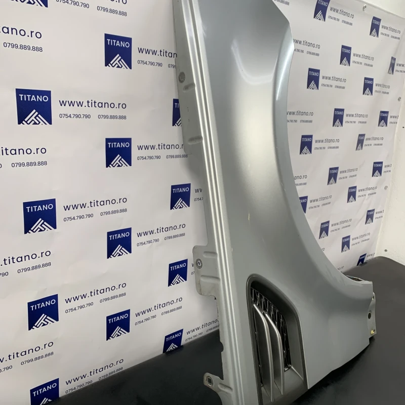 Aripa dreapta fata / Land Rover Range Rover Sport Range Rover Sport 2011 / Caroserie, oglinzi si faruri