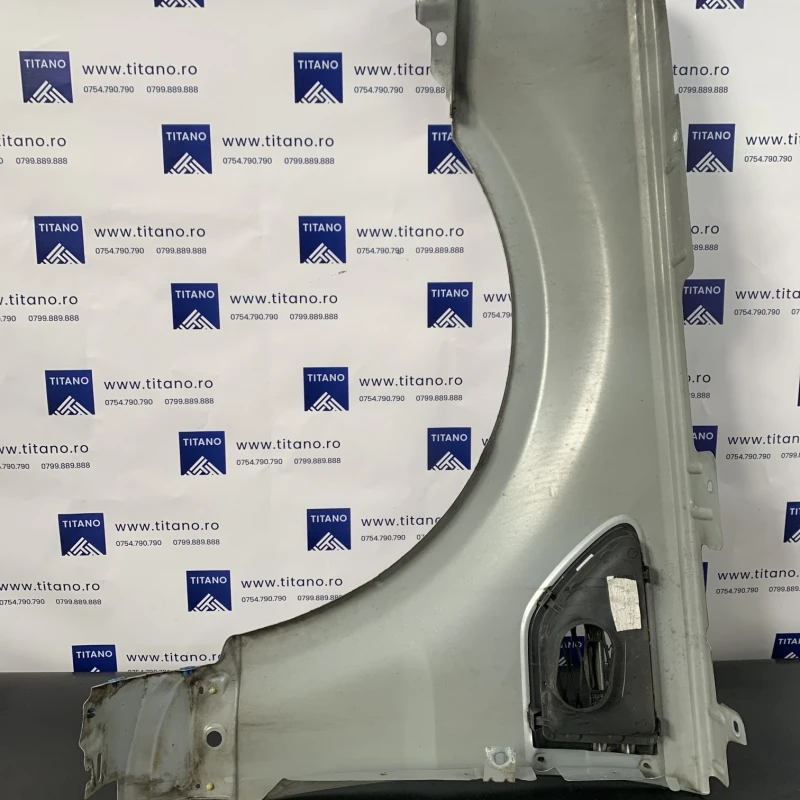 Aripa dreapta fata / Land Rover Range Rover Sport Range Rover Sport 2011 / Caroserie, oglinzi si faruri