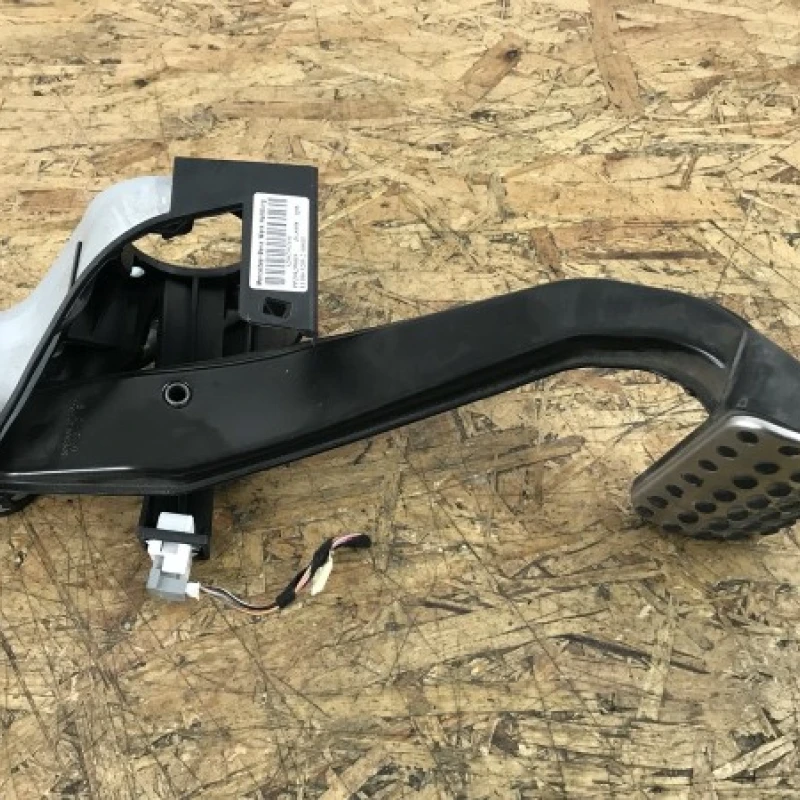 Pedala frana / Mercedes-Benz GLK Class X204 2011 / Caroserie, oglinzi si faruri