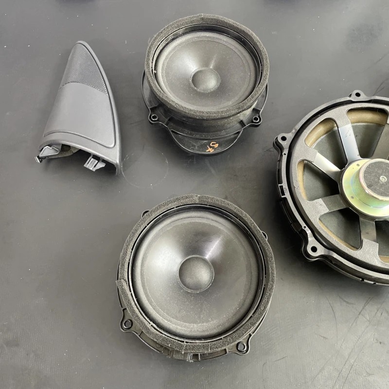 Set boxe harman/kardon / Land Rover Range Rover Sport Range Rover Sport 2011 / Audio si electronice