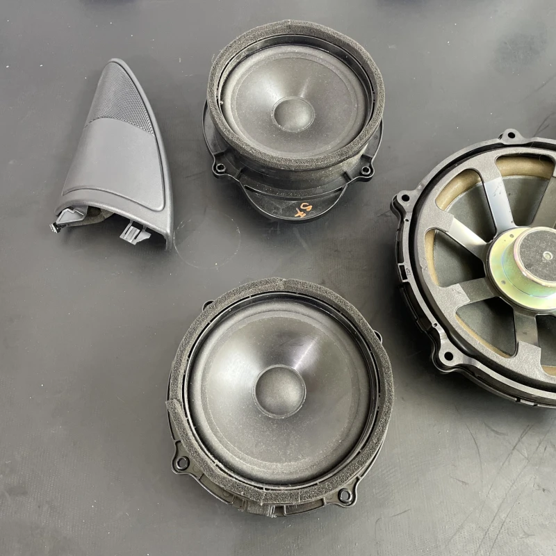 Set boxe harman/kardon / Land Rover Range Rover Sport Range Rover Sport 2011 / Audio si electronice