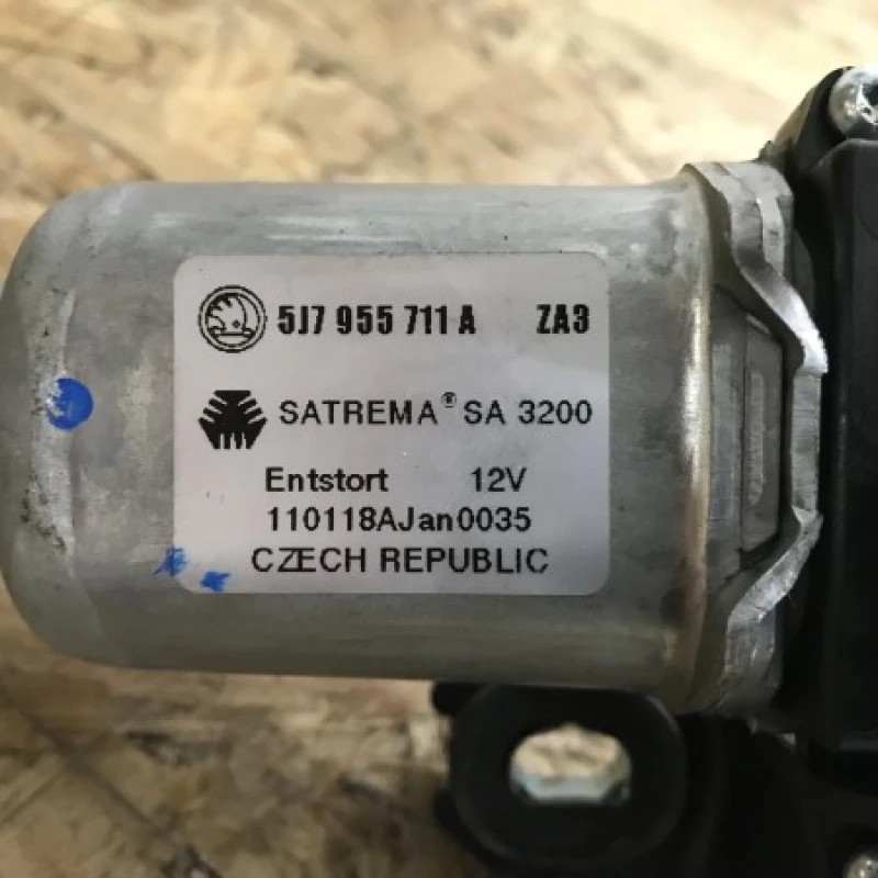 Motoras spalator haion / Skoda Fabia MK2 5J 2011 / Caroserie, oglinzi si faruri