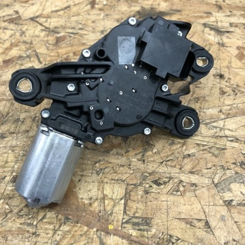 Motoras stergator luneta / Volkswagen Touran 1T 2014 / Caroserie, oglinzi si faruri