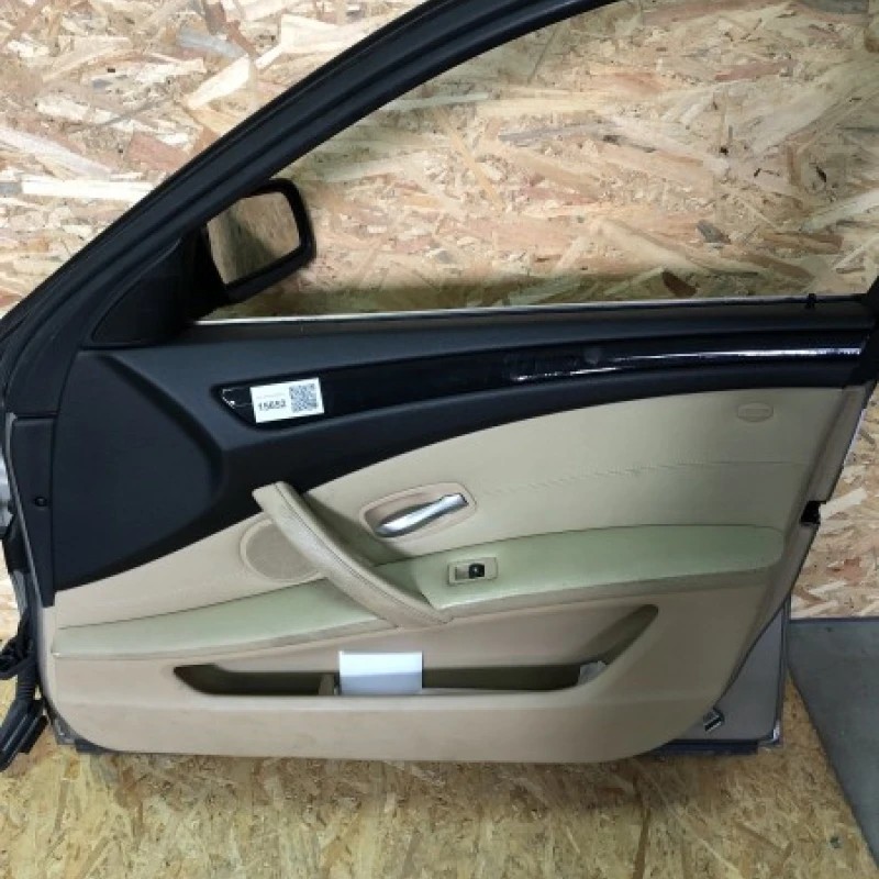 Macara geam dreapta fata / BMW Seria 5 E60 2008 / Caroserie, oglinzi si faruri