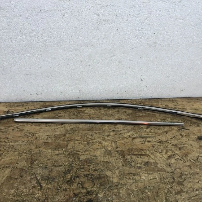 Ornamente cromate geam / BMW Seria 5 E60 2008 / Caroserie, oglinzi si faruri