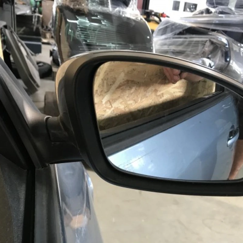 Oglinda dreapta fata / Skoda Fabia MK2 5J 2011 / Caroserie, oglinzi si faruri
