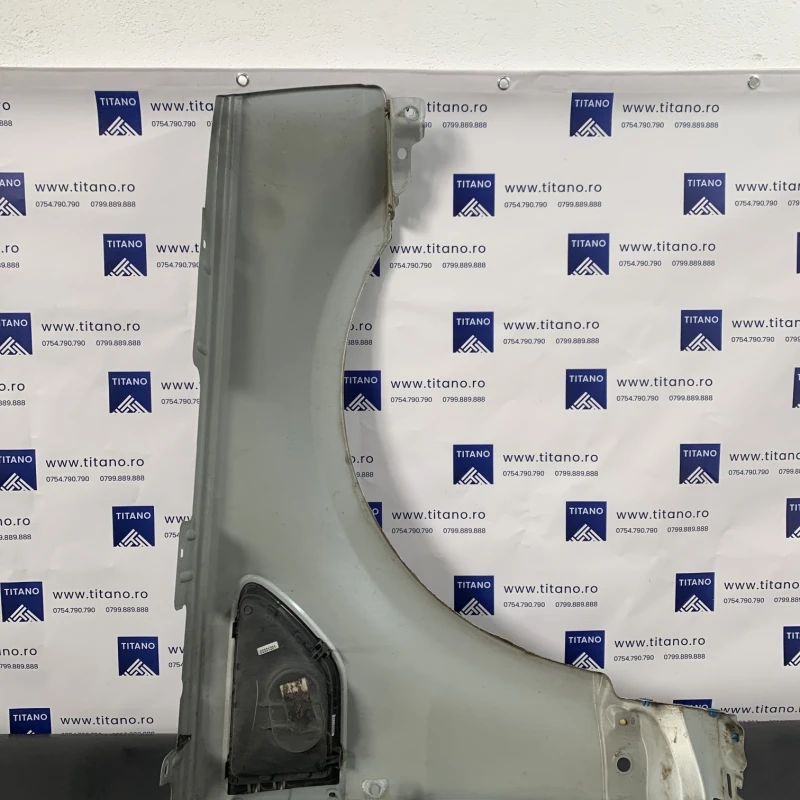 Aripa stanga fata / Land Rover Range Rover Sport Range Rover Sport 2011 / Caroserie, oglinzi si faruri