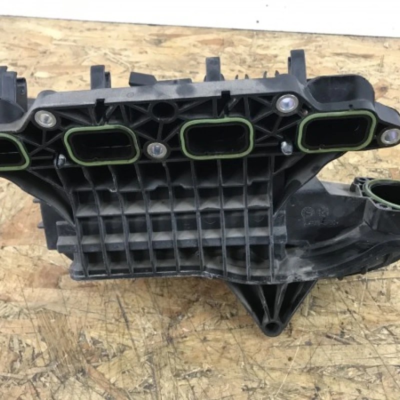 Galerie admisie / Volkswagen Golf MK6 2009 / Motor, racire si evacuare