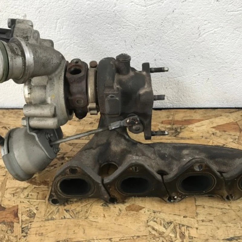 Turbosuflanta turbocompresor / Volkswagen Golf MK6 2009 / Motor, racire si evacuare