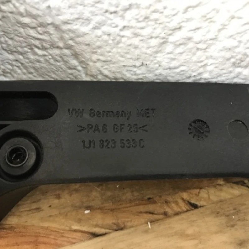 Miner deschidere capota fata / Volkswagen Golf MK6 2009 / Caroserie, oglinzi si faruri