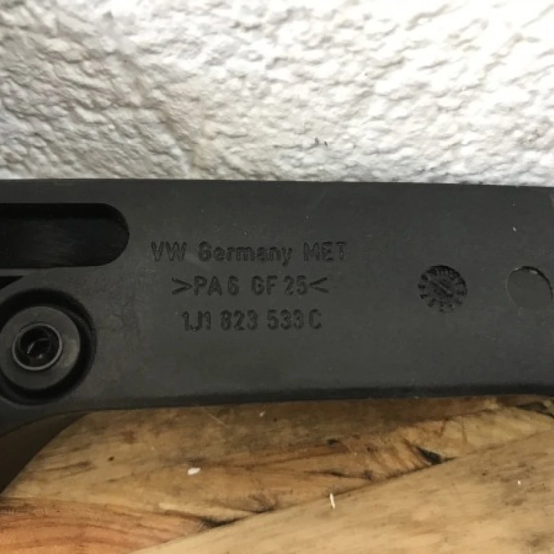 Miner deschidere capota fata / Volkswagen Golf MK6 2009 / Caroserie, oglinzi si faruri