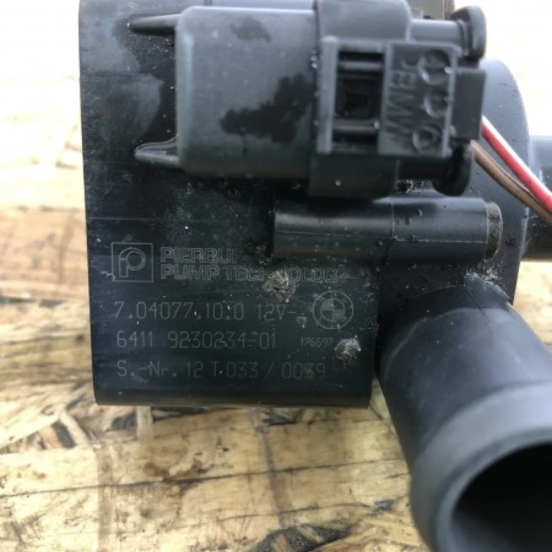 Pompa recirculare apa / BMW Seria 5 F10 2012 / Motor, racire si evacuare