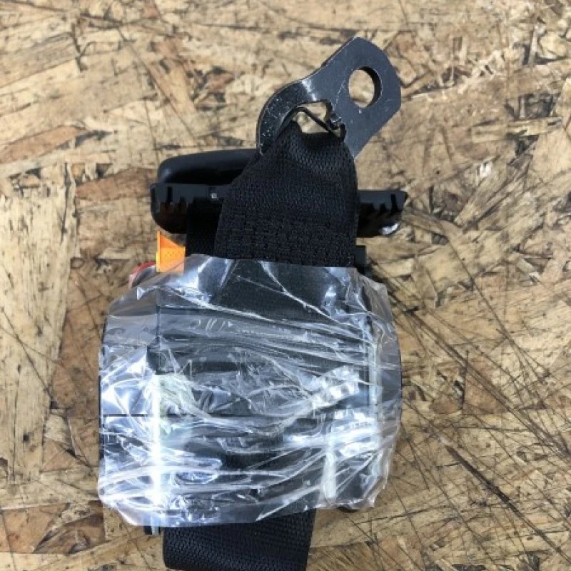 Centura de siguranta dreapta spate / Mercedes-Benz A Class W169 2010 / Caroserie, oglinzi si faruri