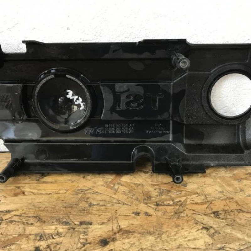 Capac motor / Volkswagen Golf MK6 2009 / Motor, racire si evacuare